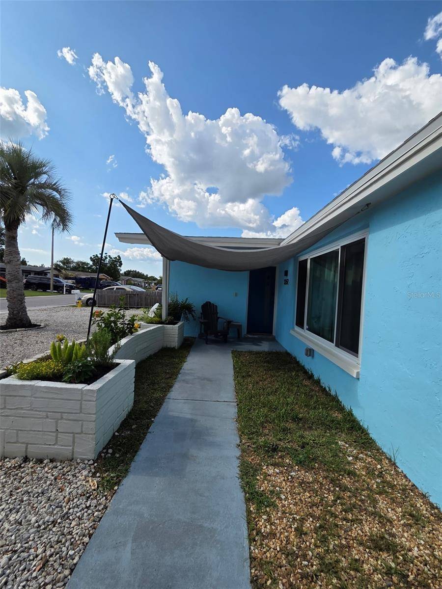 Holiday, FL 34691,3252 COLUMBUS DR