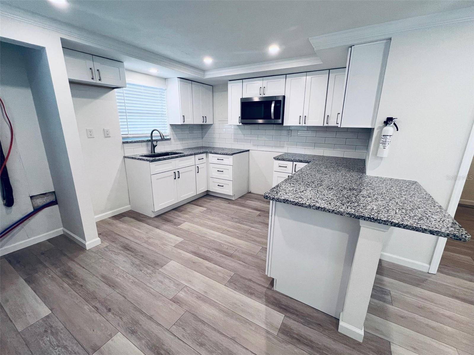 Holiday, FL 34690,5511 CHEYENNE DR