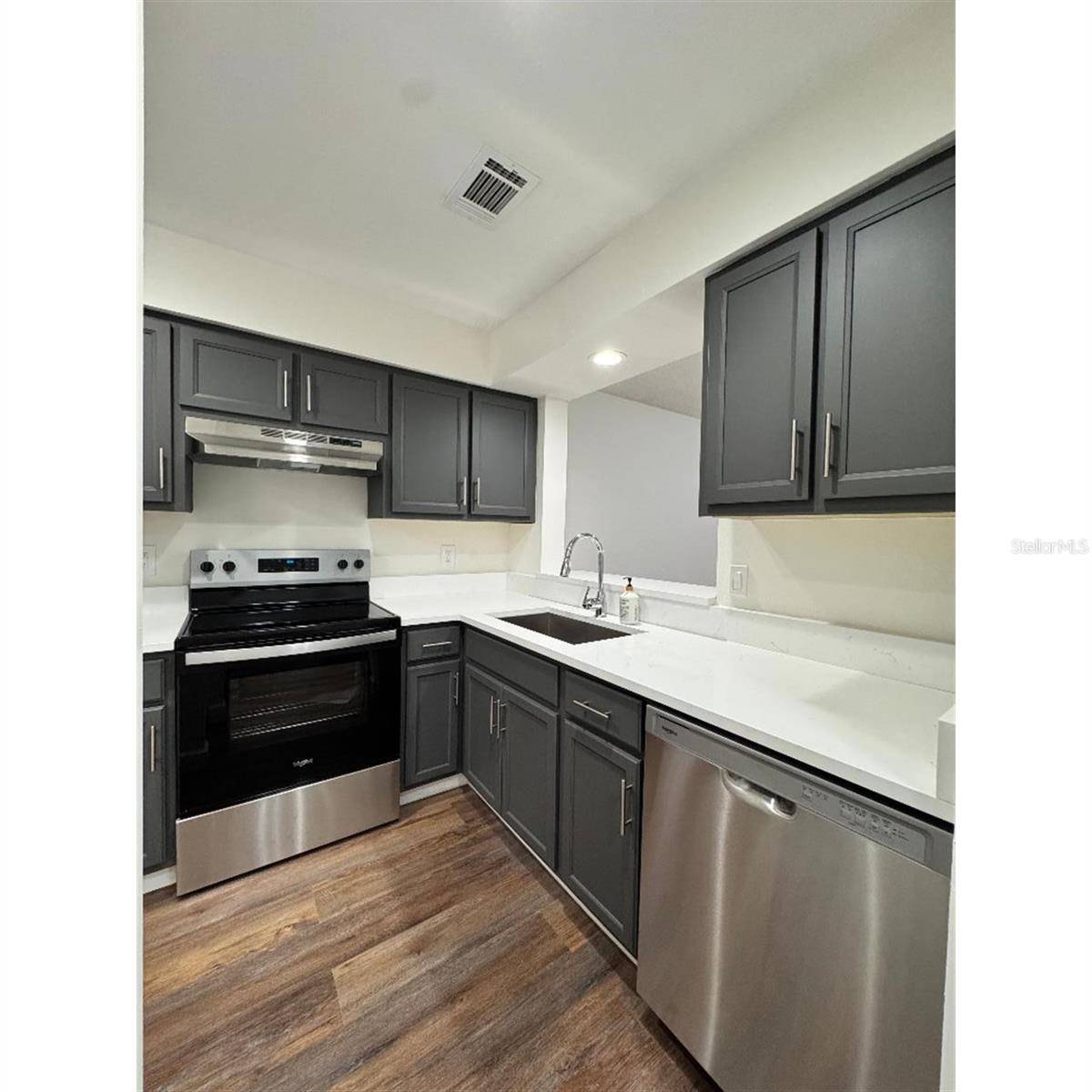 Orlando, FL 32822,3006 S SEMORAN BLVD #7