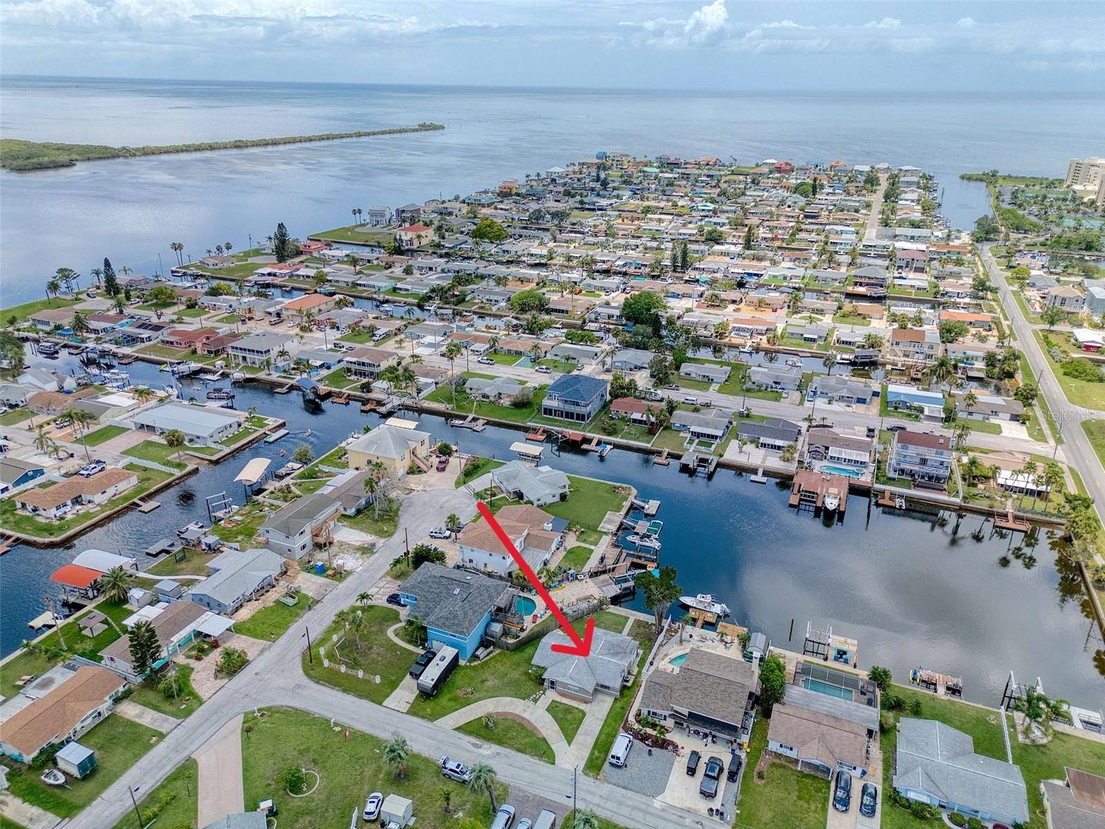 Hudson, FL 34667,13637 LAGOON DR
