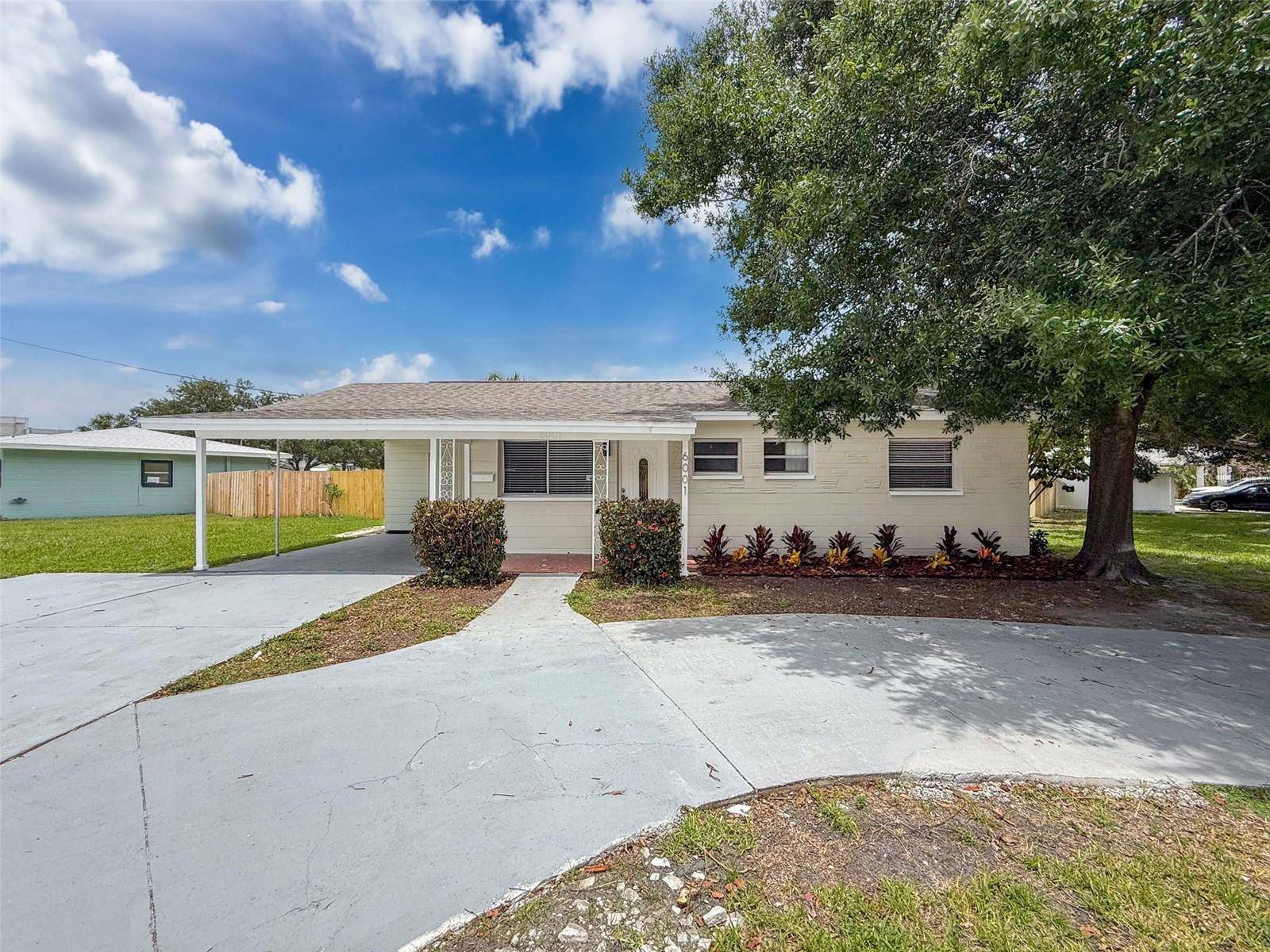 St Petersburg, FL 33703,6001 1ST ST NE