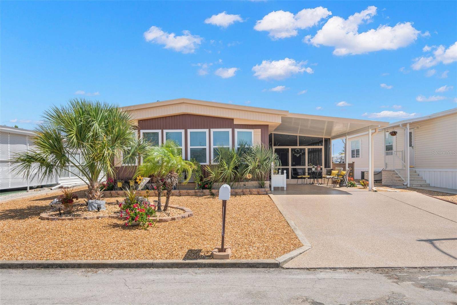 Hudson, FL 34667,7402 GRAND PINE DR