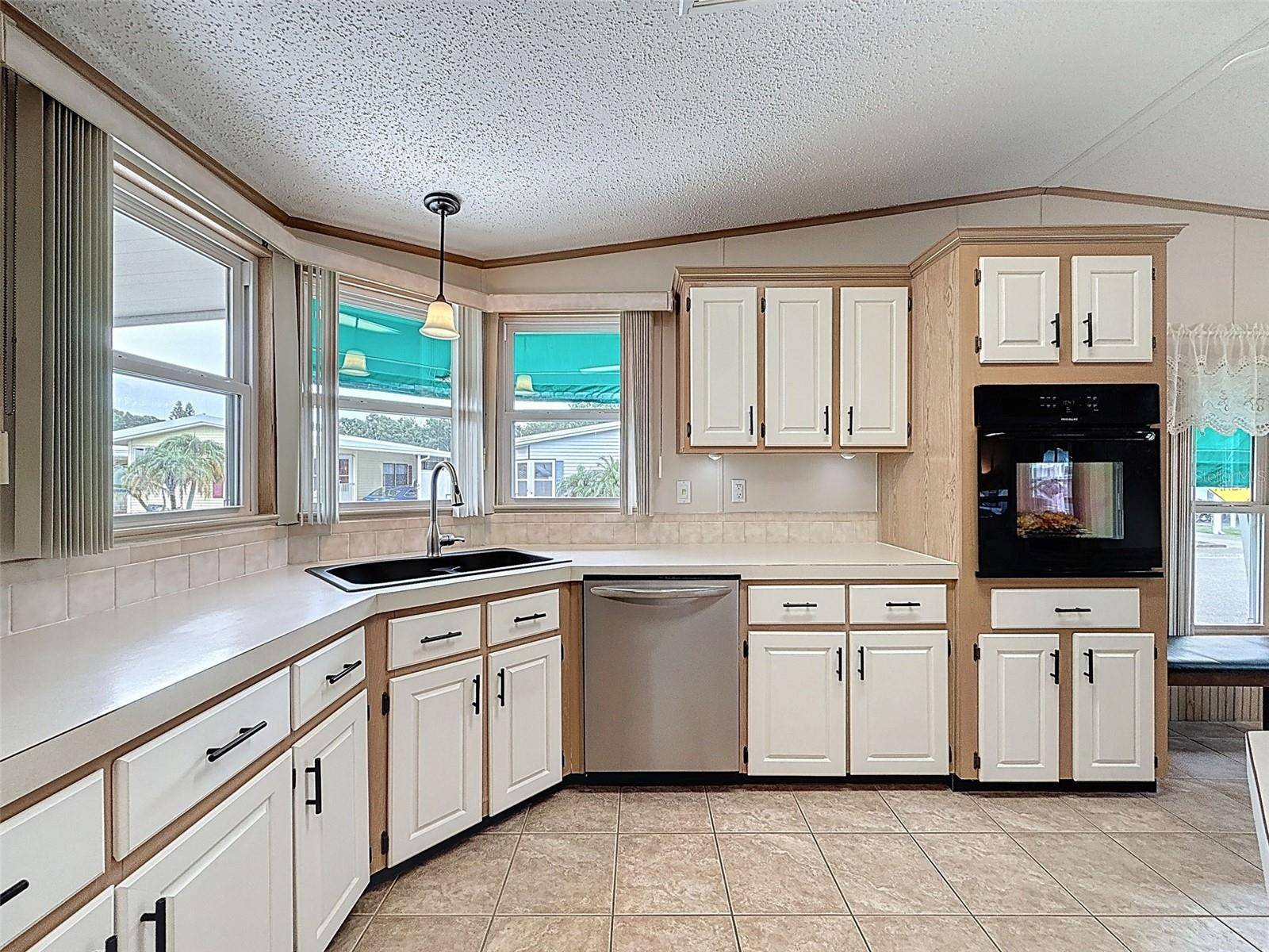 Largo, FL 33771,1001 STARKEY RD #259