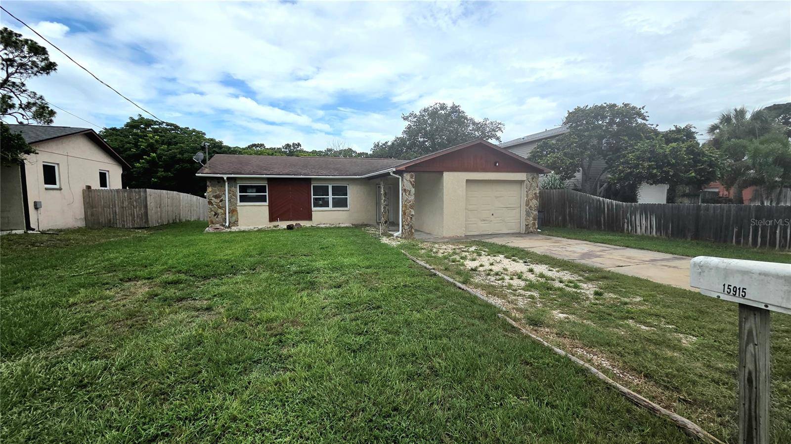 Hudson, FL 34667,15915 SEA PINES DR