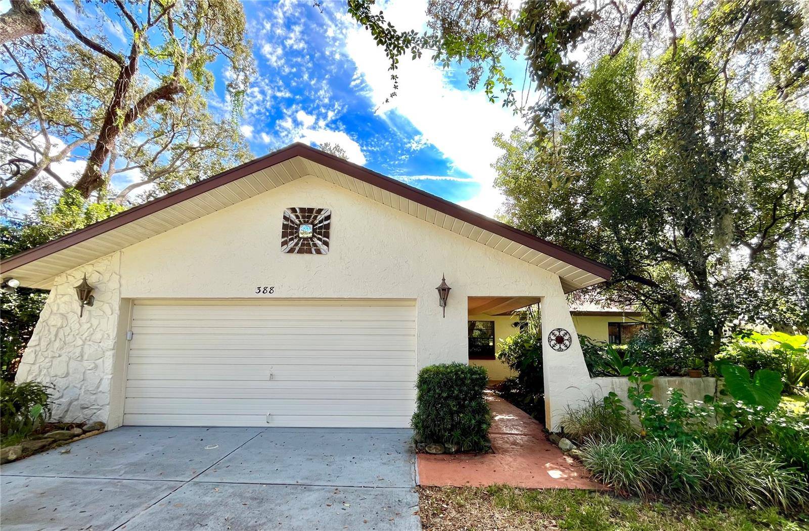 Spring Hill, FL 34608,388 WATERFALL DR