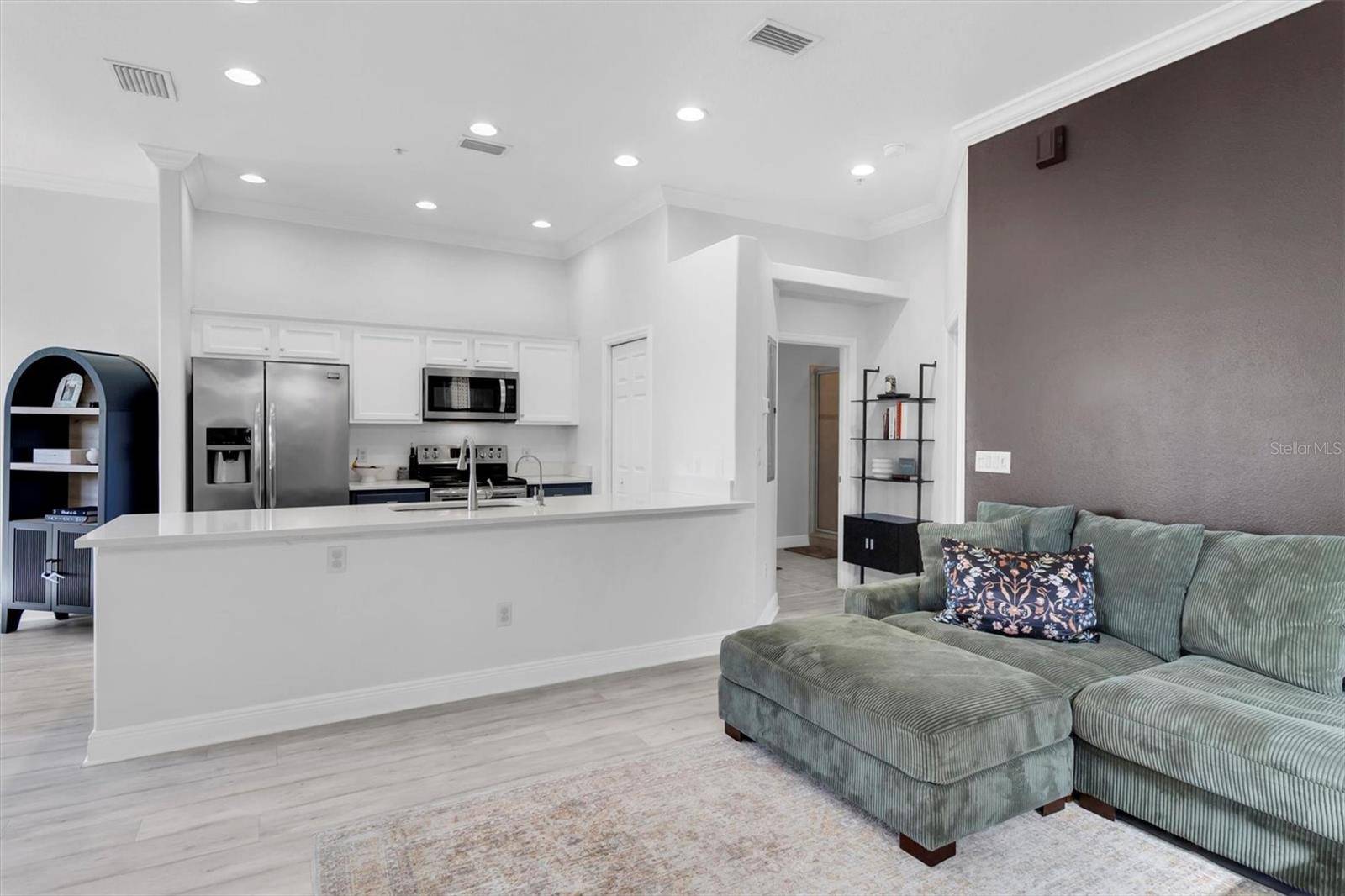 Tarpon Springs, FL 34689,487 BAYOU VILLAGE DR