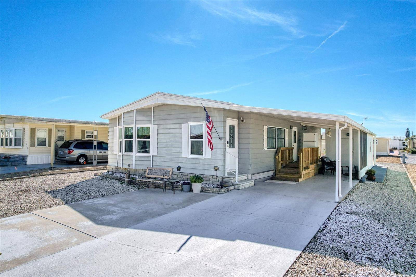 Hudson, FL 34667,7310 STILLWATER DR