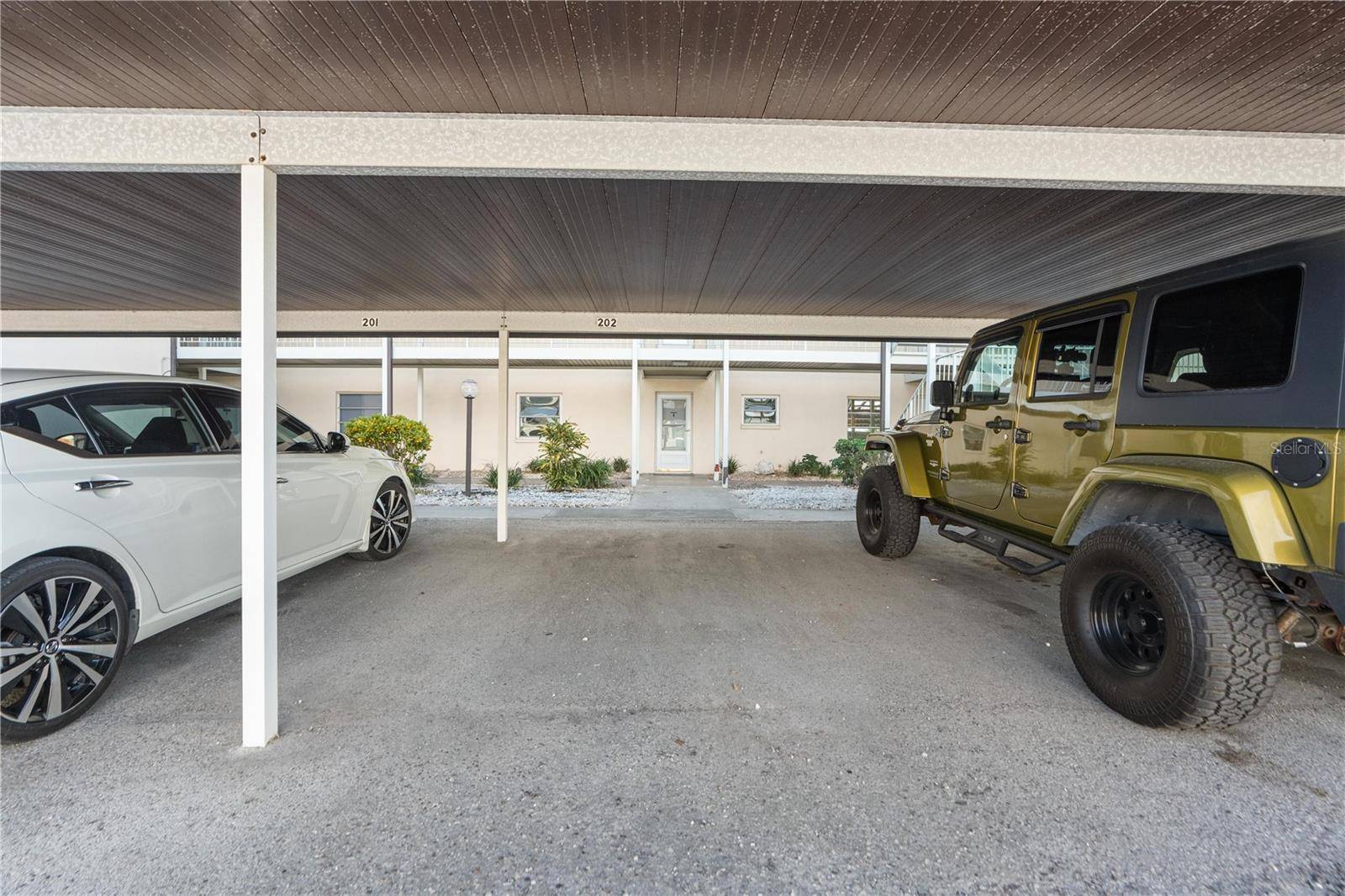 New Port Richey, FL 34652,4452 GARNET DR #202