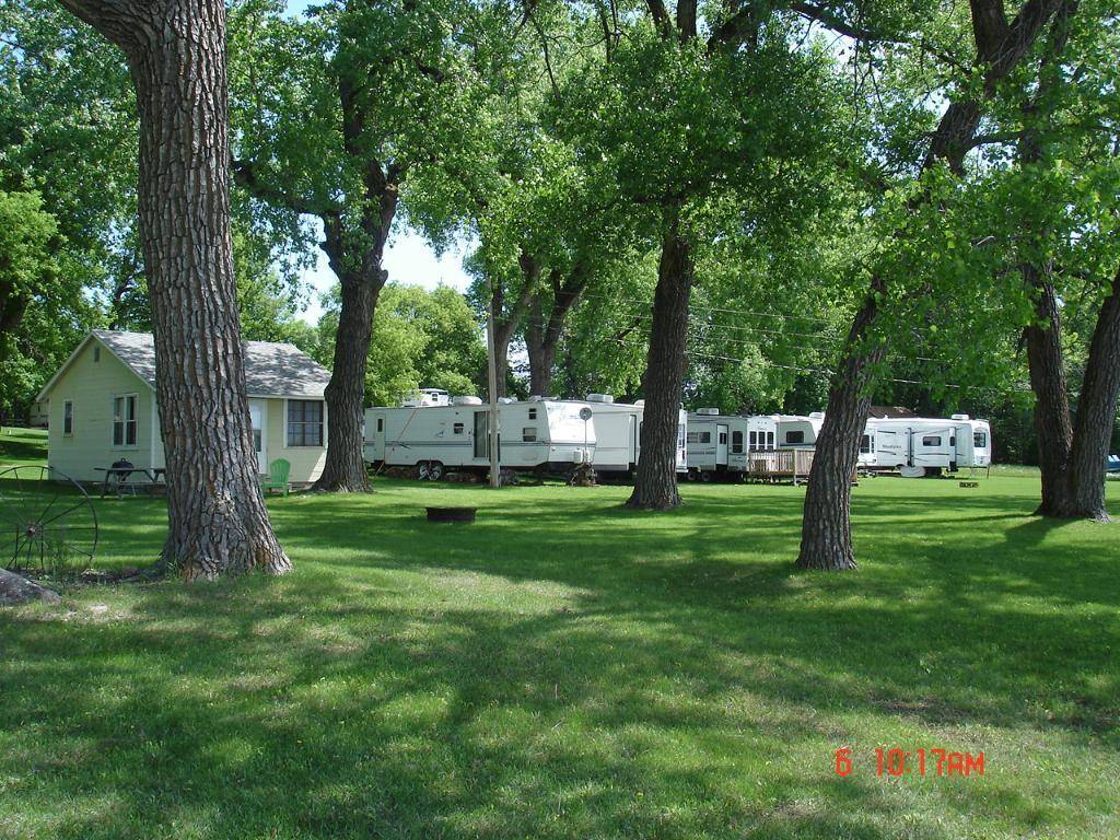 Underwood, MN 56586,33533 Resort TRL