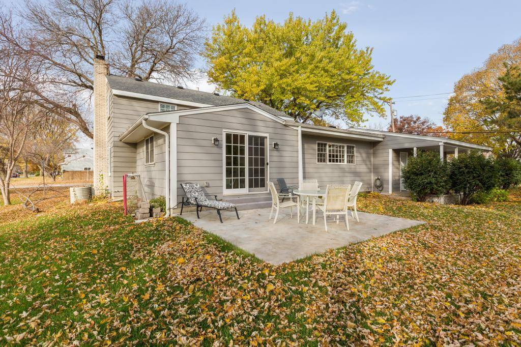 Edina, MN 55439,6801 Antrim RD