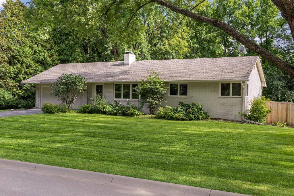 Edina, MN 55436,6229 Crescent DR