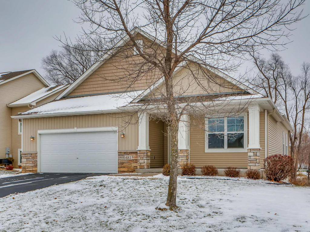 Woodbury, MN 55129,681 Lake Ridge DR