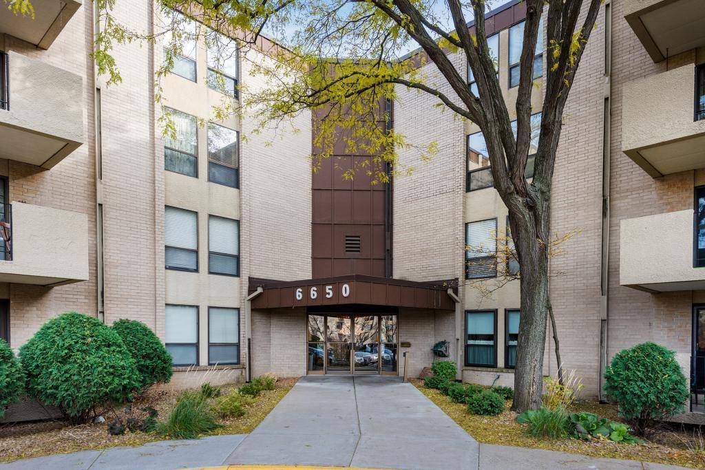 Edina, MN 55436,6650 Vernon AVE S #220