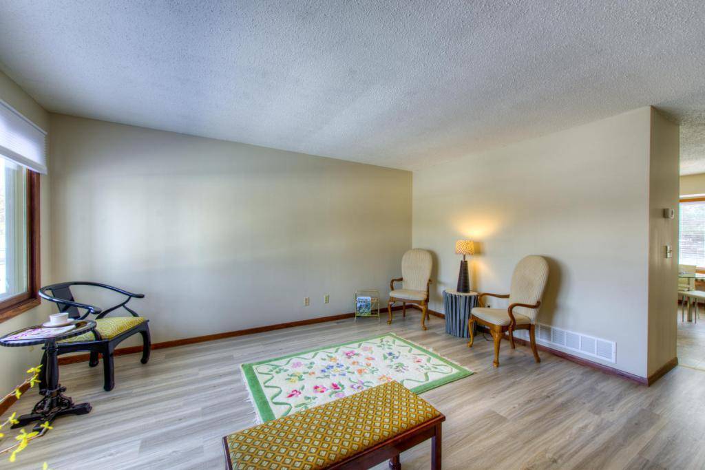 New Hope, MN 55427,2904 Hillsboro AVE N