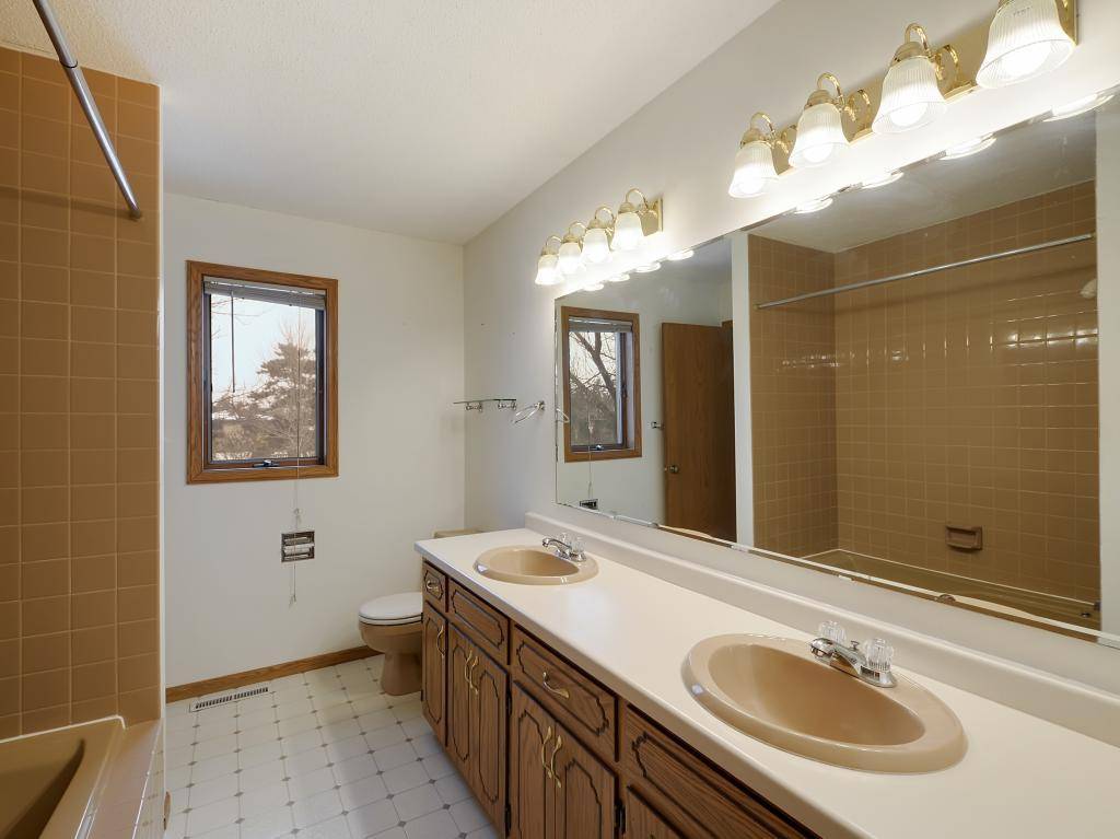 Saint Cloud, MN 56303,6522 20th ST N