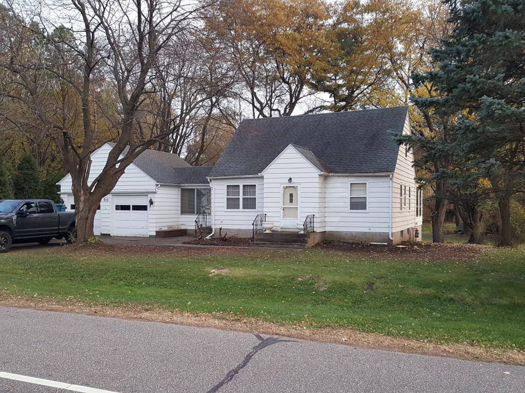 Vadnais Heights, MN 55127,910 County Road F E