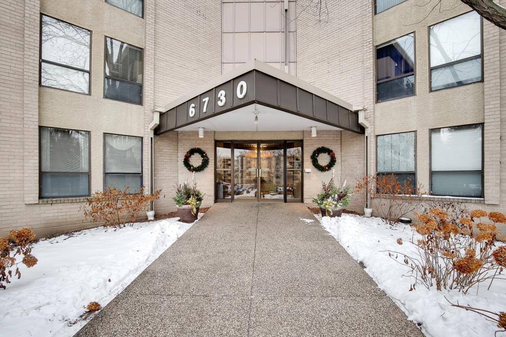 Edina, MN 55436,6730 Vernon AVE S #305