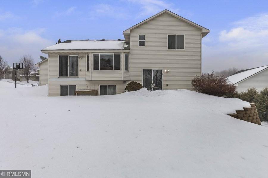 Carver, MN 55315,970 Sunny Ridge DR