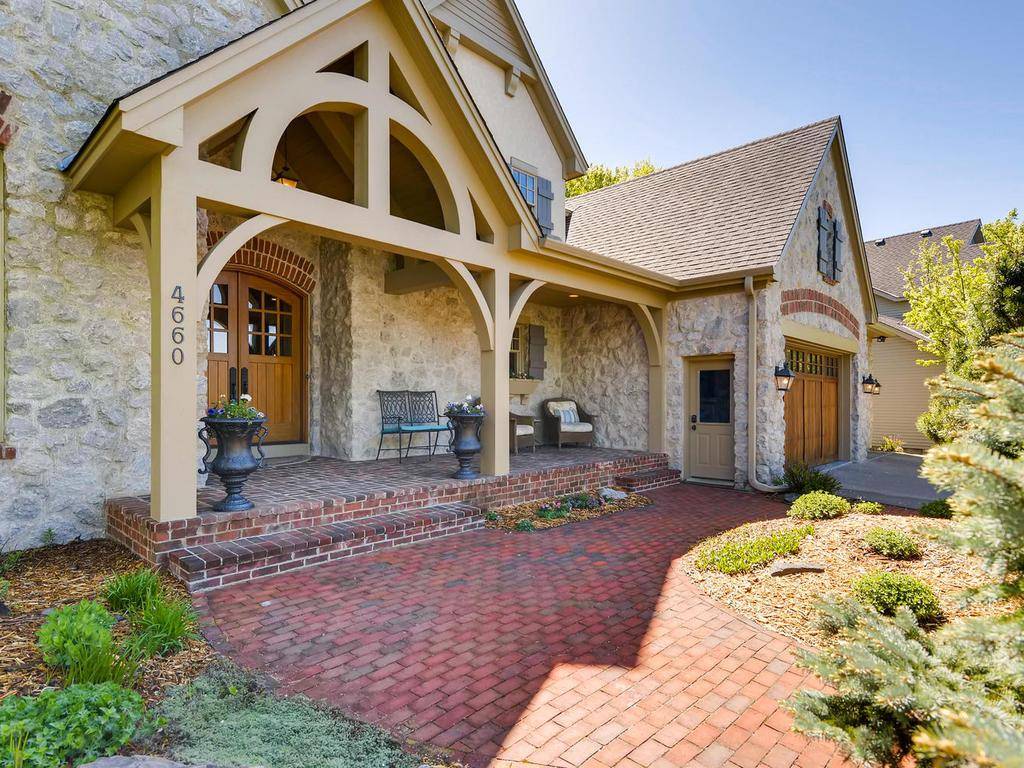 Eagan, MN 55122,4660 Pinetree Curve