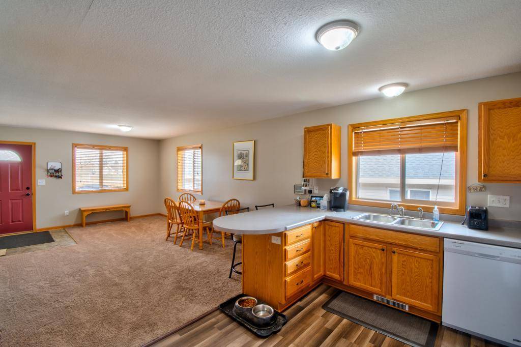 Montgomery, MN 56069,401 Juniper LN NW