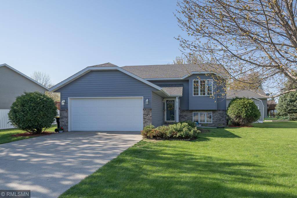 North Mankato, MN 56003,15 La Mar CT