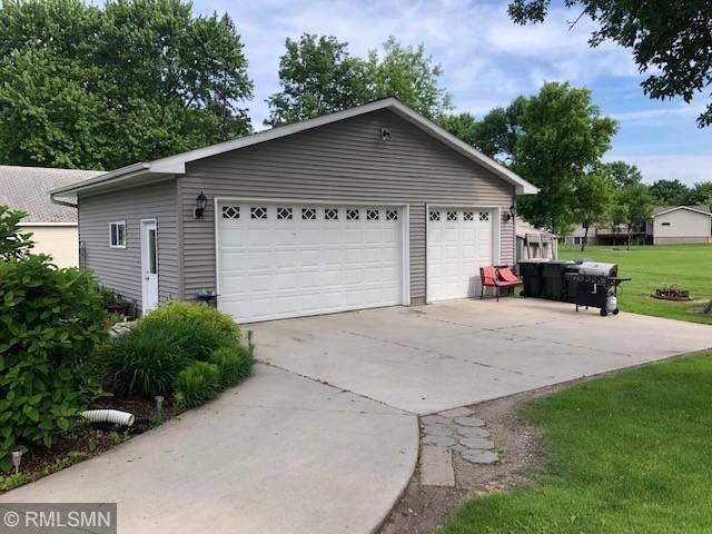 Hutchinson, MN 55350,229 5th AVE NE