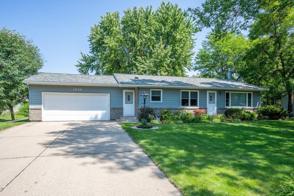 North Mankato, MN 56003,1636 James DR