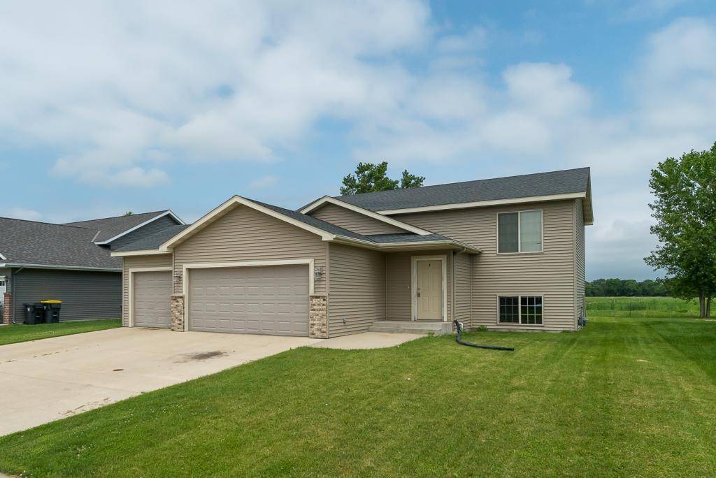 North Mankato, MN 56003,2242 Kodiak DR