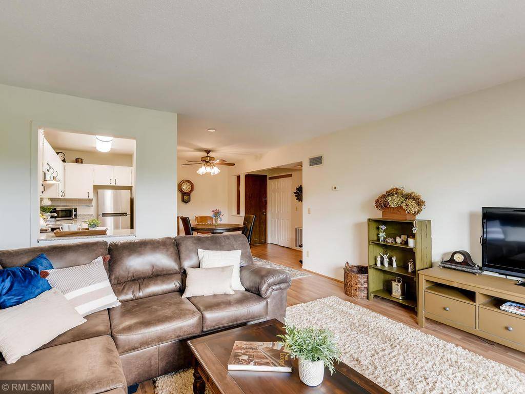 Edina, MN 55435,4100 Parklawn AVE #206