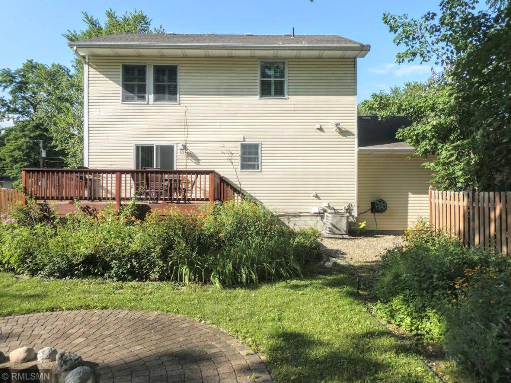 White Bear Lake, MN 55110,1934 4th ST