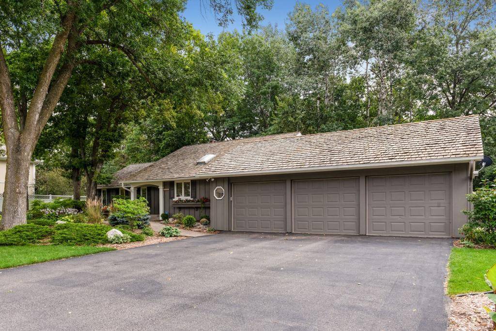 Edina, MN 55436,6505 Willow Wood RD