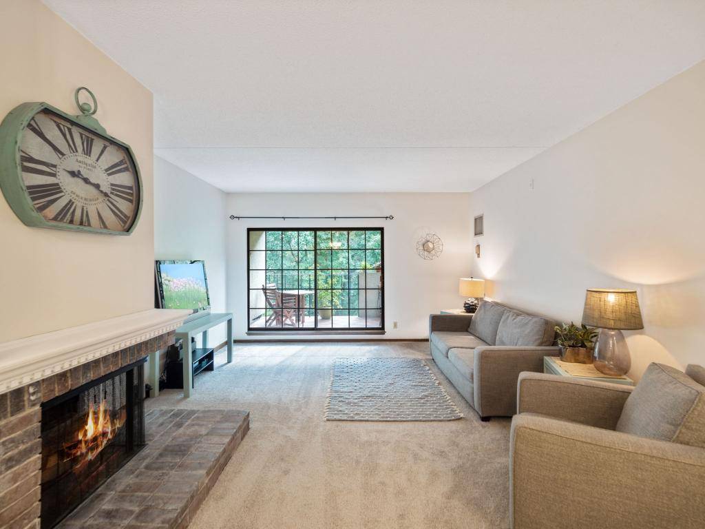 Edina, MN 55436,6650 Vernon AVE S #401