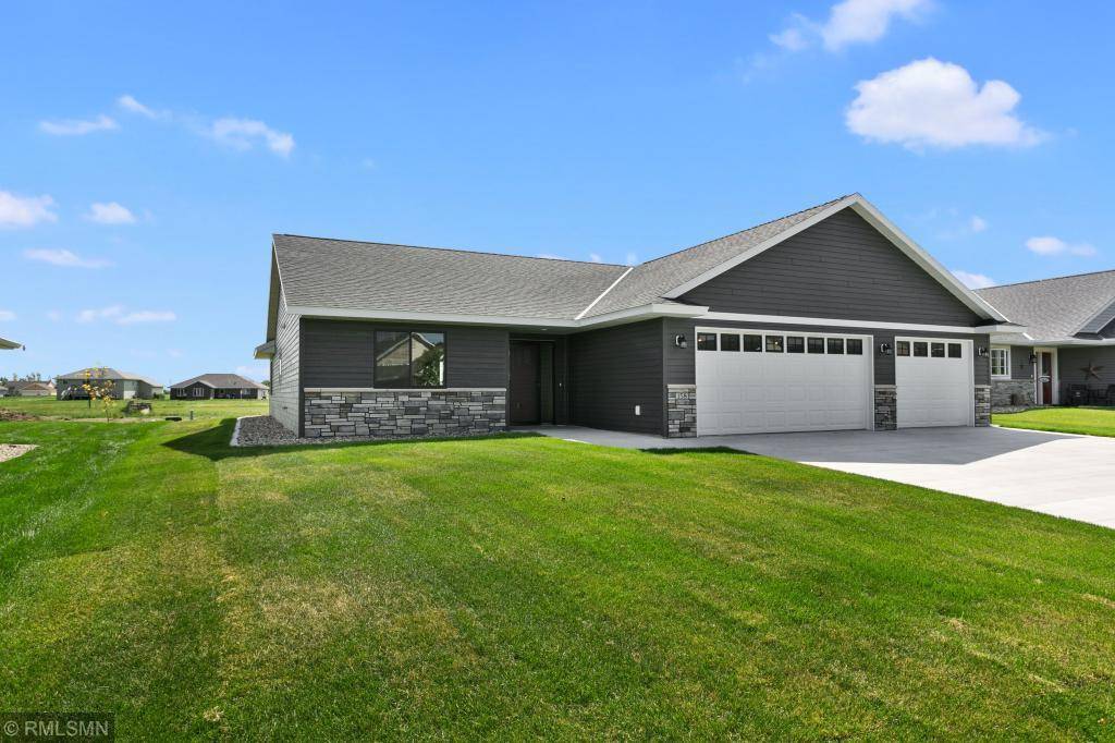 Hutchinson, MN 55350,158 Summerset LN SE