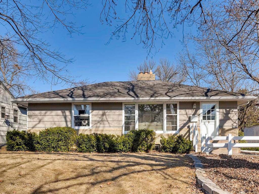 Edina, MN 55424,5945 Saint Johns AVE