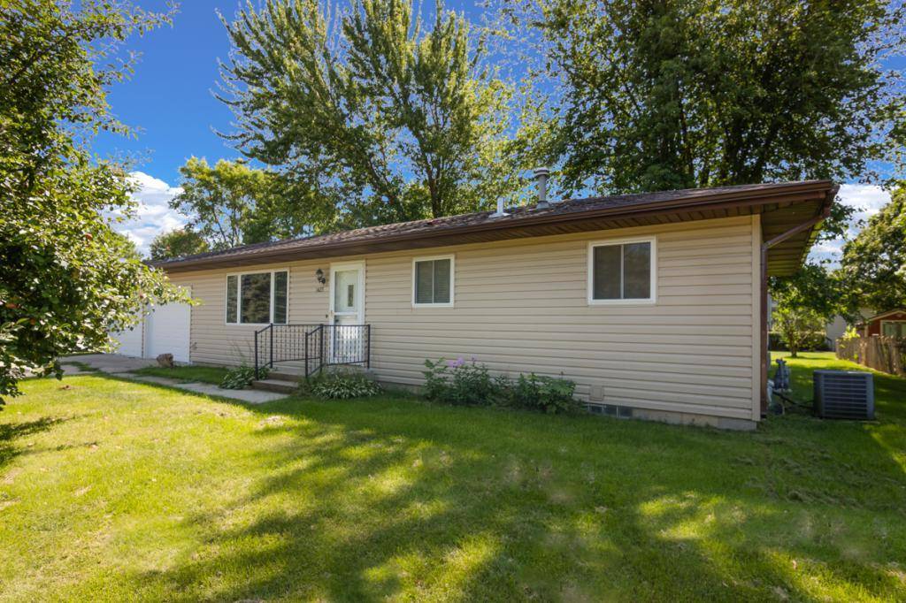 Faribault, MN 55021,1423 Greenwood PL