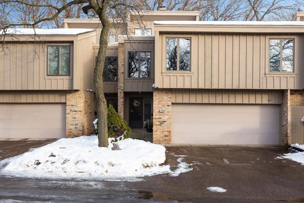 Edina, MN 55436,5709 Duncan LN