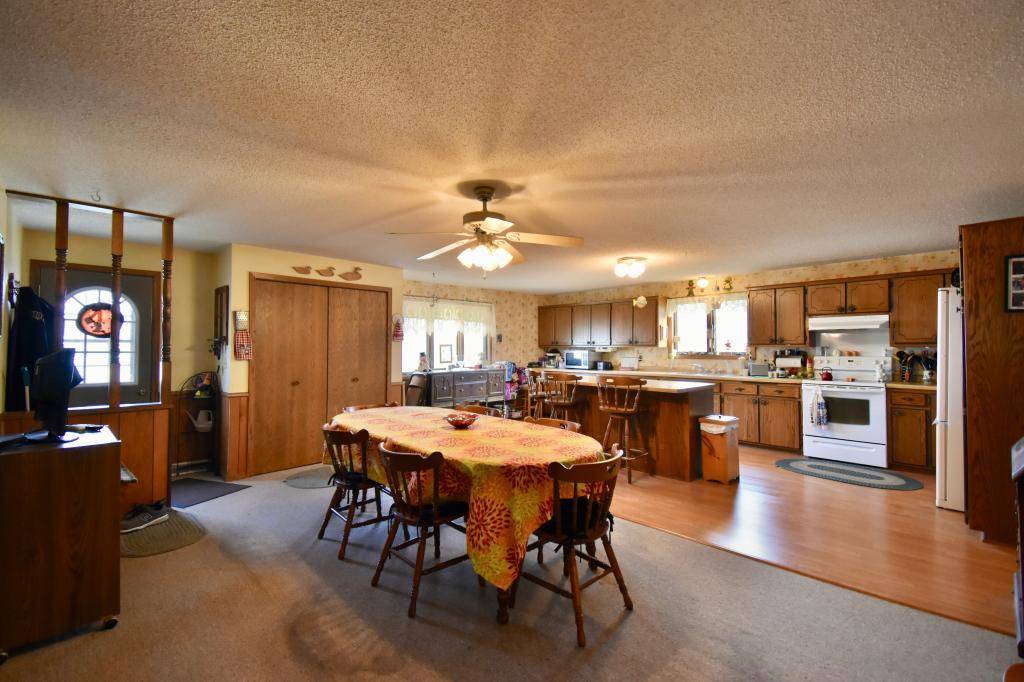 Paynesville, MN 56362,154 E Mill ST