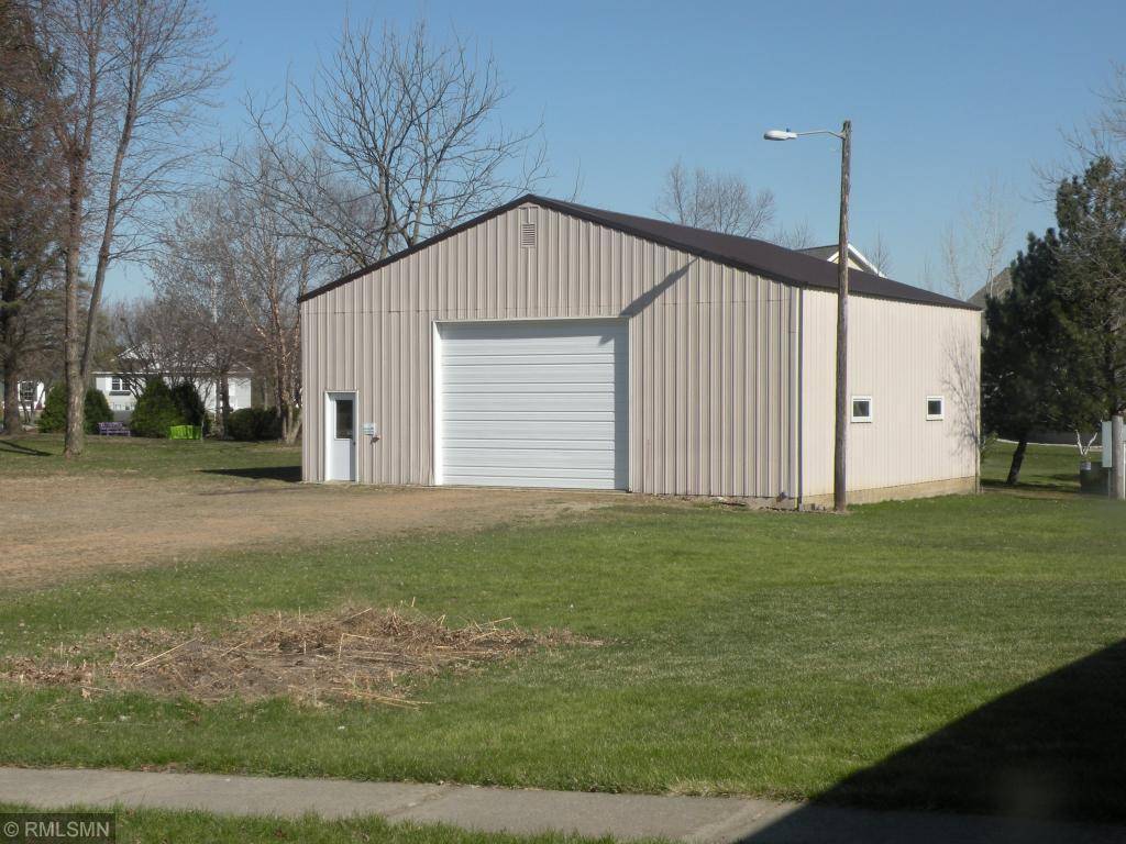 Hutchinson, MN 55350,1165 13th AVE NW