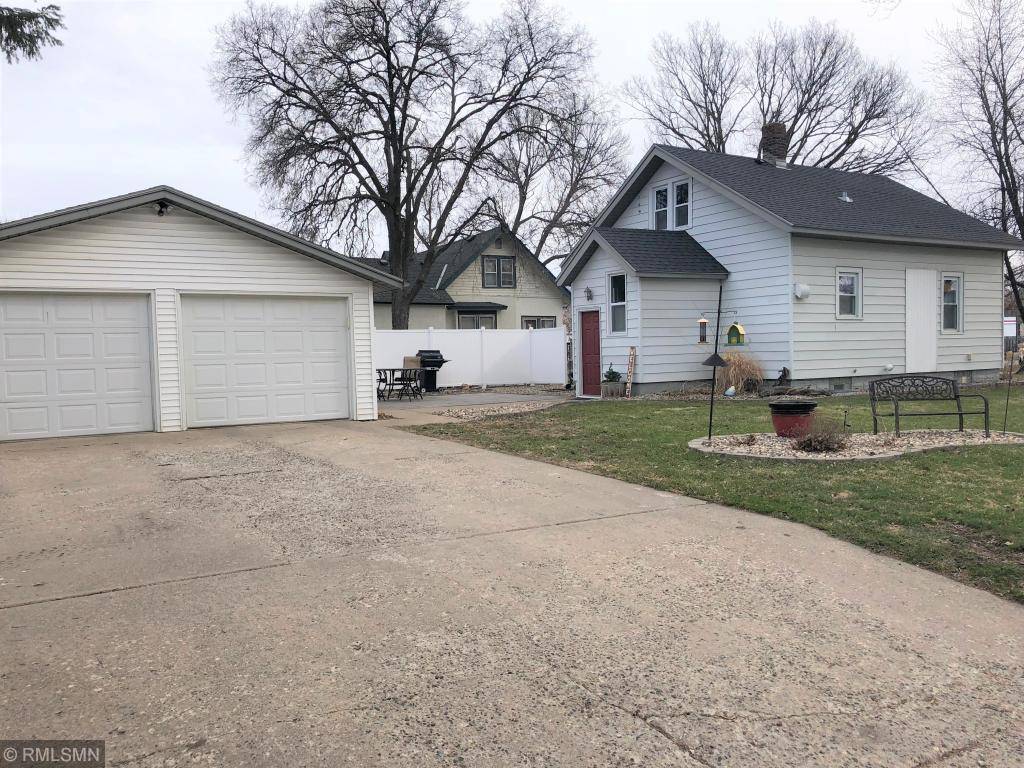 Hutchinson, MN 55350,596 Jefferson ST SE