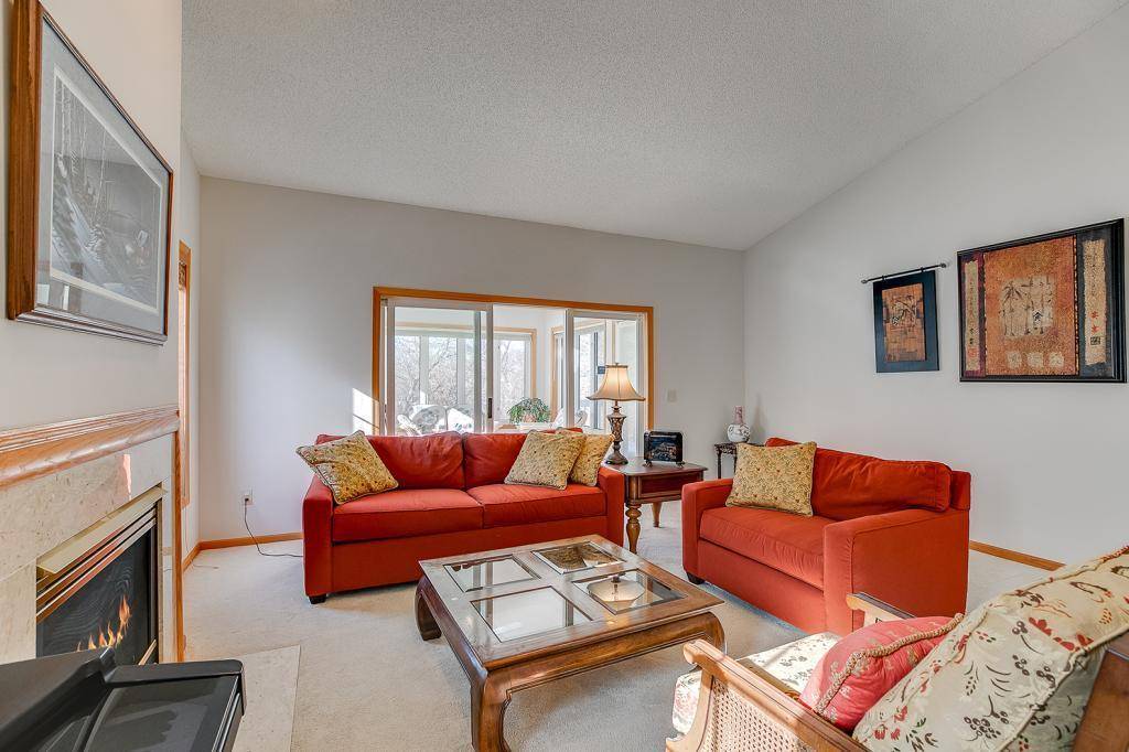 Eden Prairie, MN 55347,17304 Frondell CT