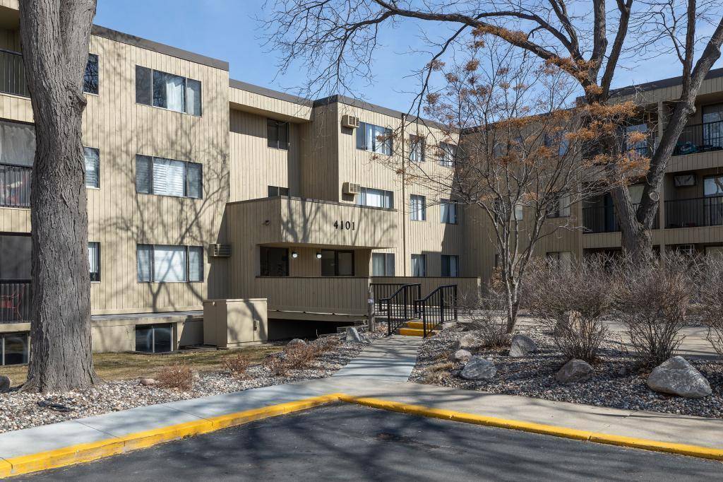 Edina, MN 55435,4101 Parklawn AVE #334