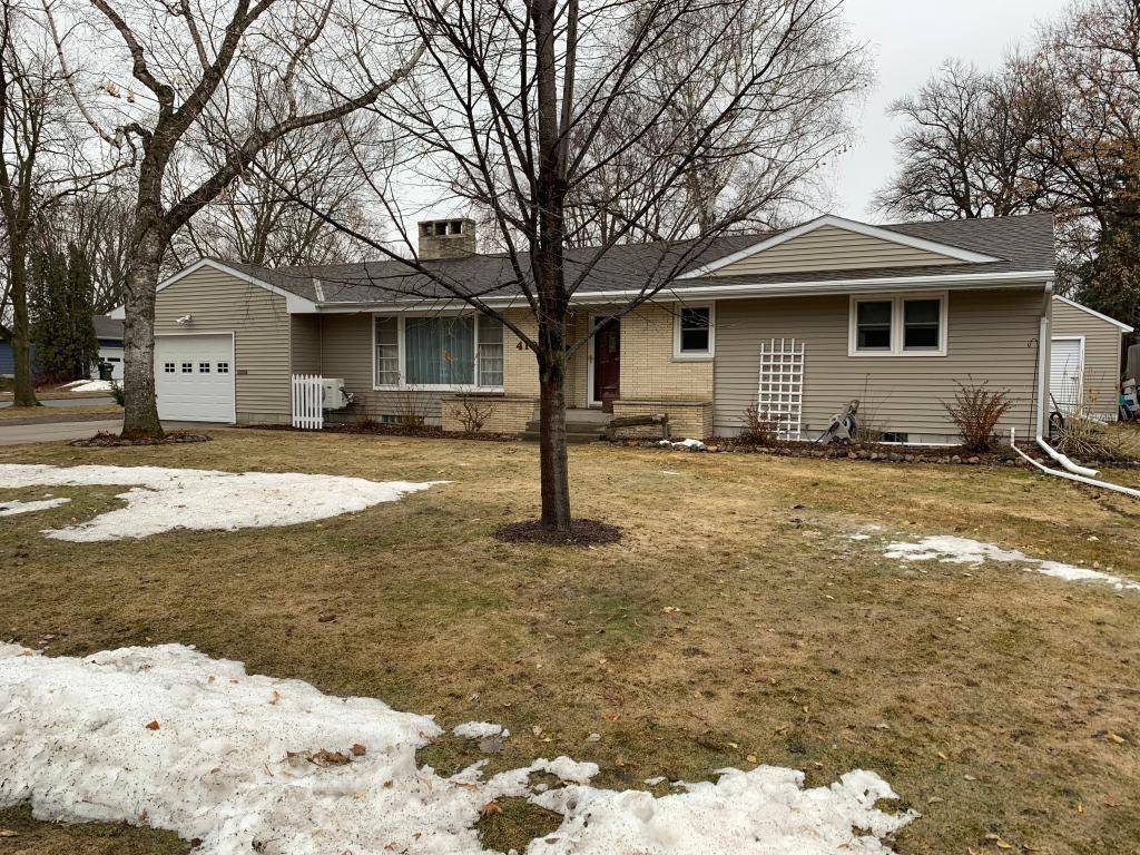 Hutchinson, MN 55350,410 Fischer ST SW