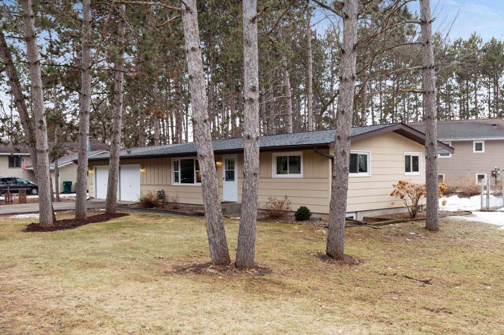 North Hudson, WI 54016,749 10th ST N