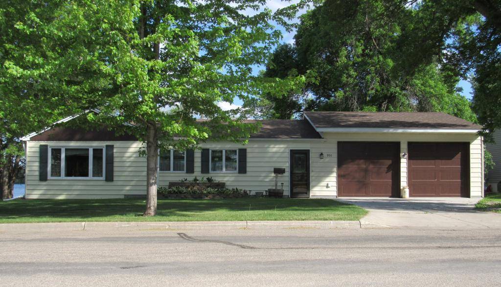 Morris, MN 56267,901 W 4th ST