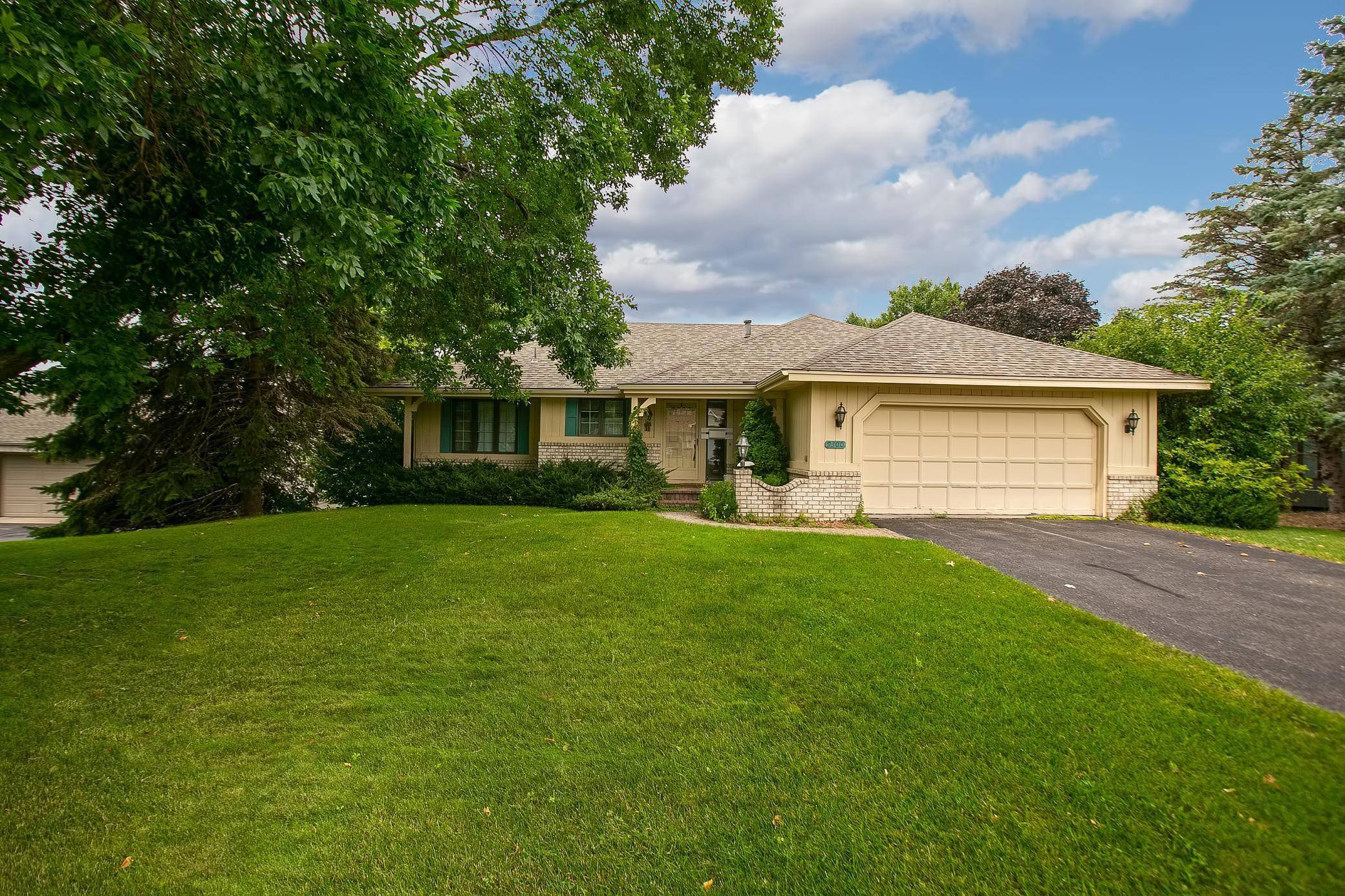 Eden Prairie, MN 55347,9300 Overlook TRL