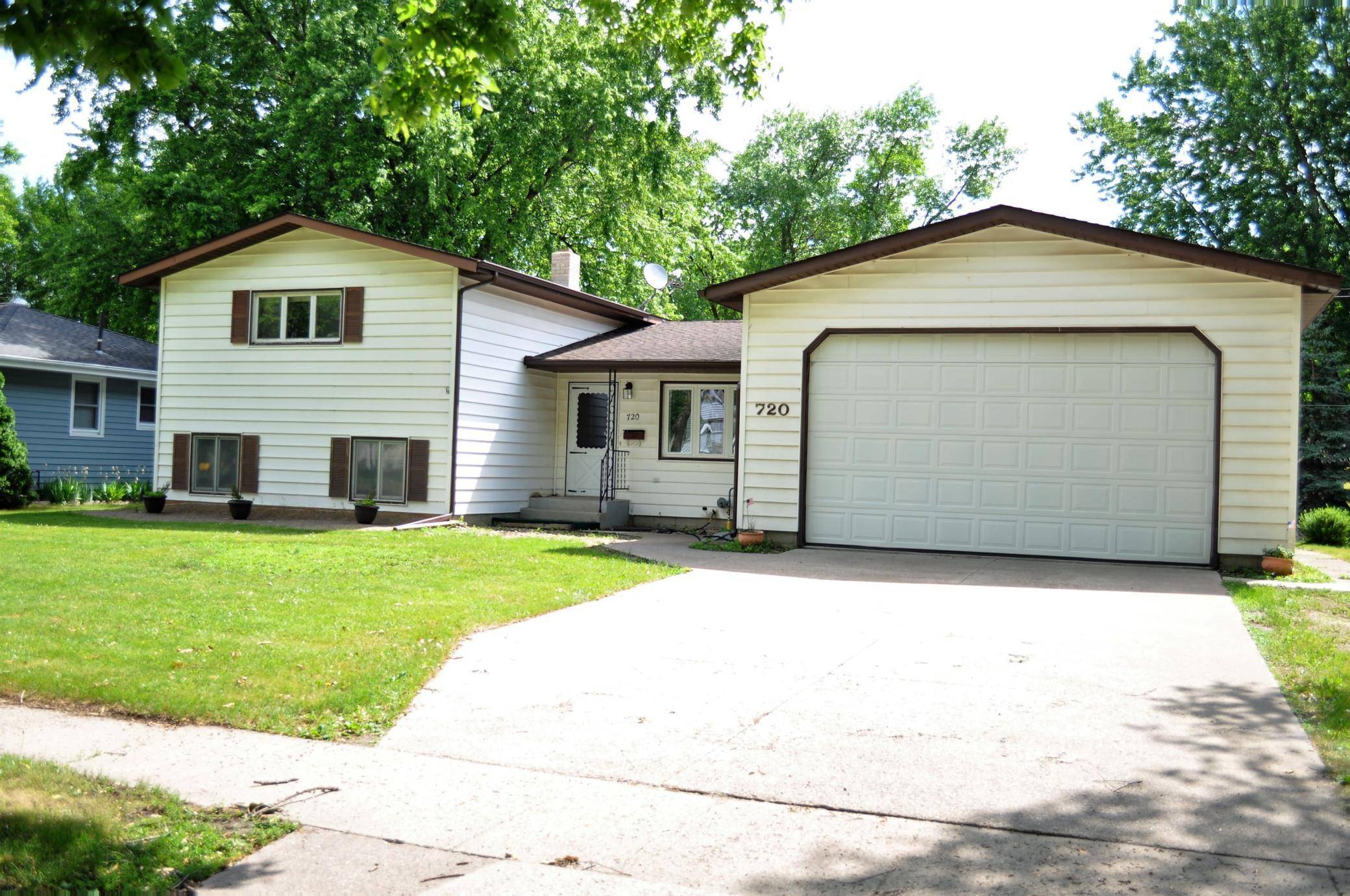 Montevideo, MN 56265,720 S 12th ST