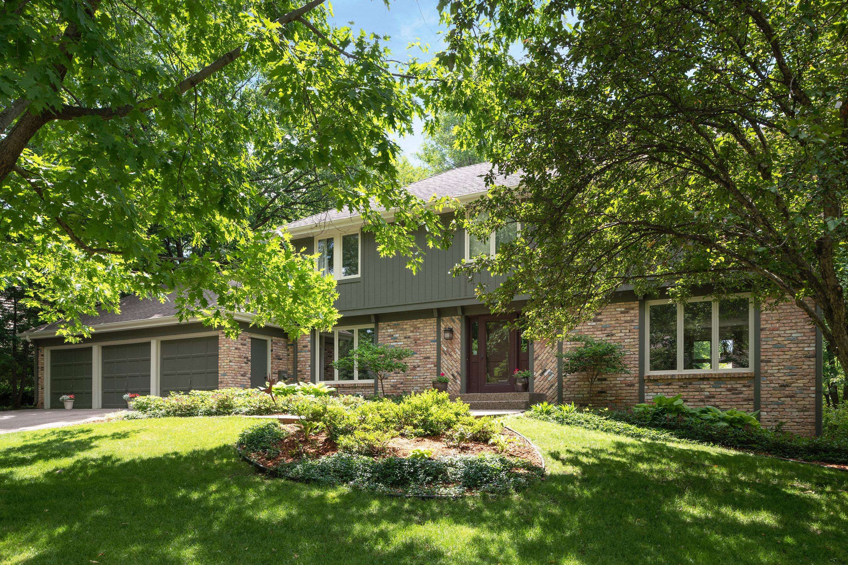 Edina, MN 55436,6423 Willow Wood RD