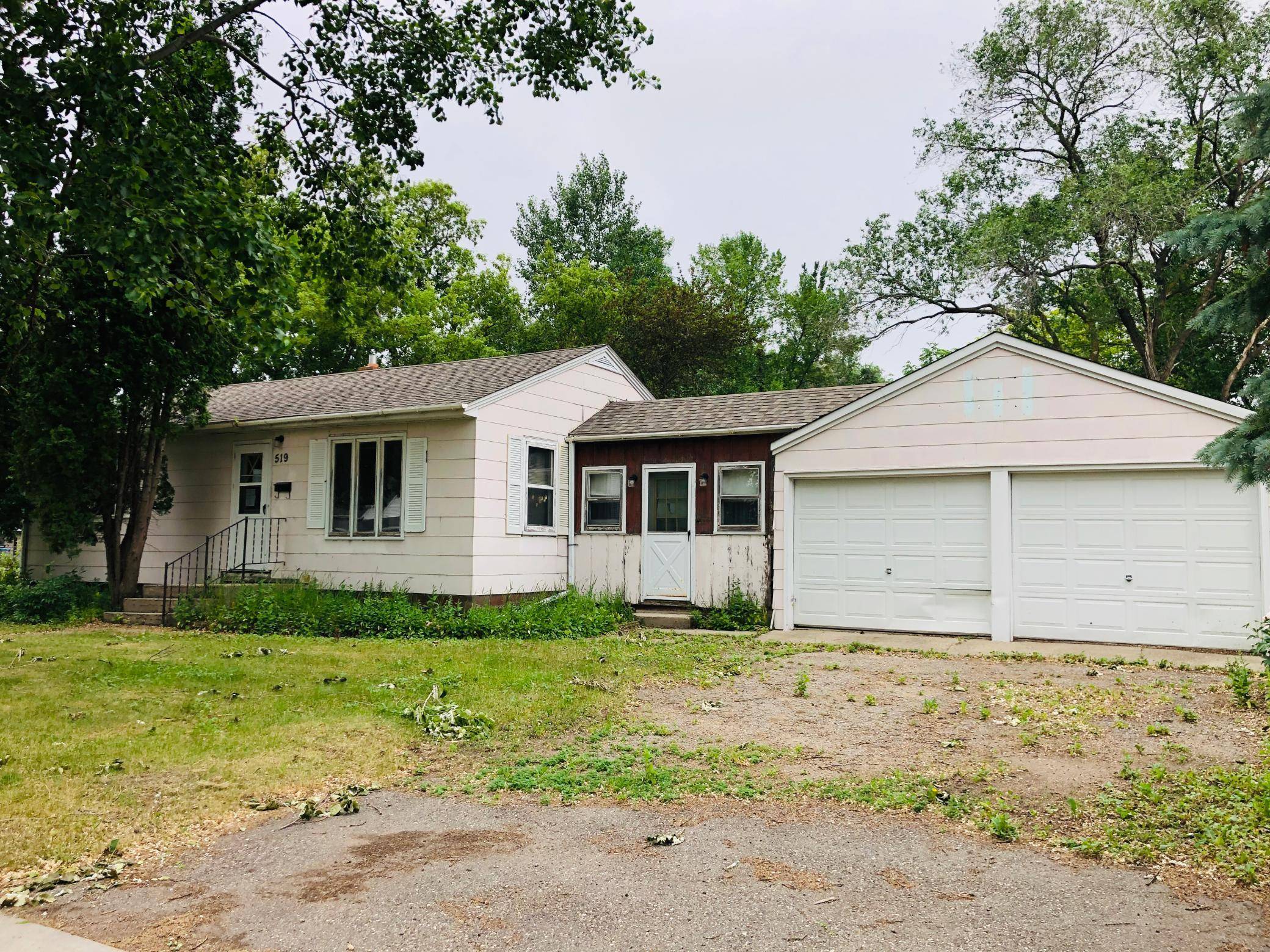 Morris, MN 56267,519 E 9th ST