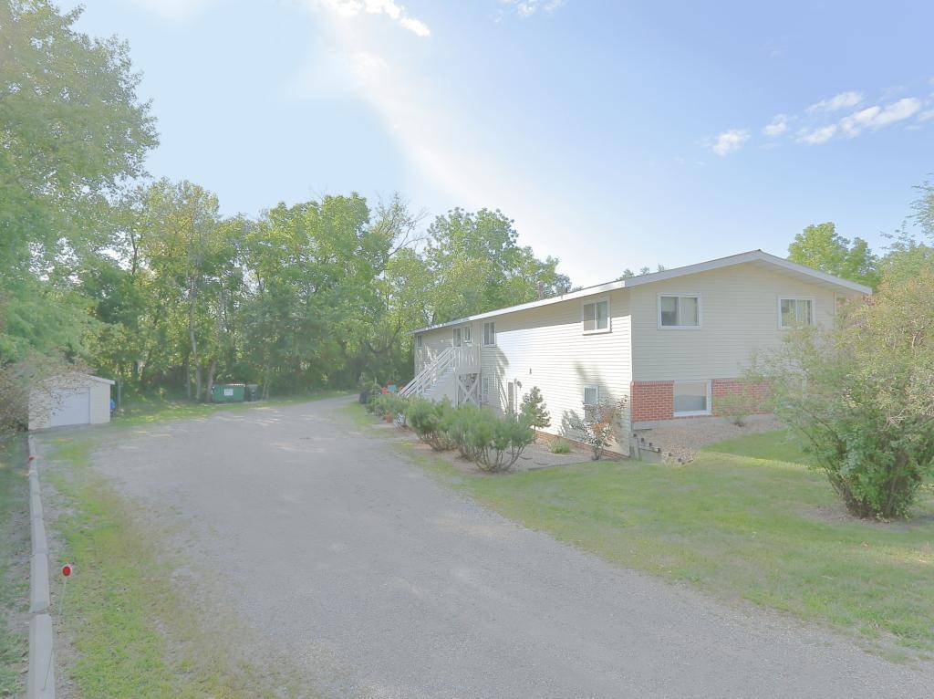 Hutchinson, MN 55350,255 6th AVE NE