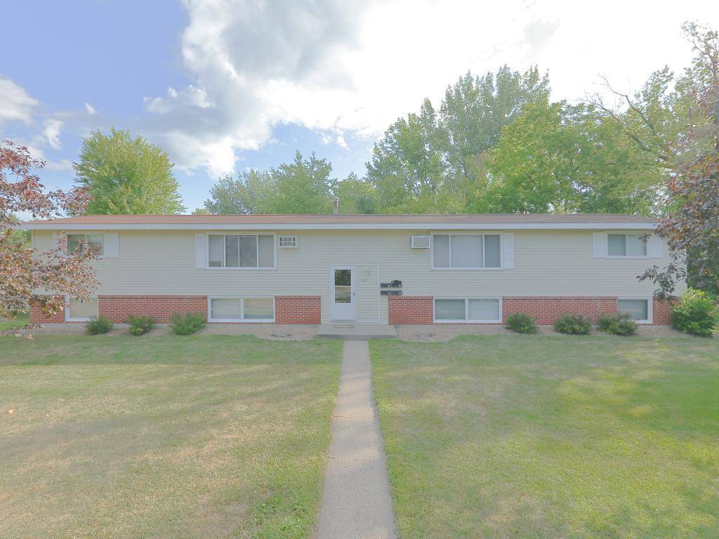 Hutchinson, MN 55350,255 6th AVE NE